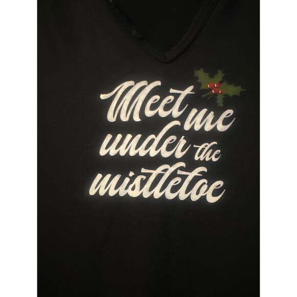 Christmas PJs black long sleeve one piece Sz S Xmas holidays pajamas mistletoe - Picture 2 of 4